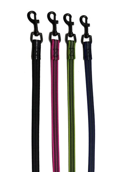 Gummierte Leine Reflektierend Mit Schwarzem Karabiner 2 Gummierte Leine Reflektierend Mit Schwarzem Karabiner – Bild 2