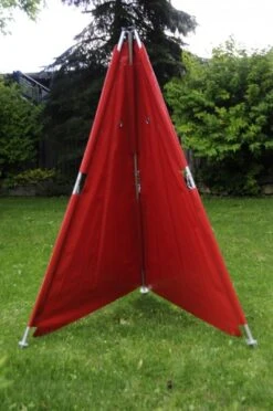 Schutzdienstversteck 2-teilig Zerlegbar 2,4 M 27 Schutzdienstversteck 2-teilig Zerlegbar 2,4 M -Geschäft Für Trainingsausrüstung Für Haustiere rot 1